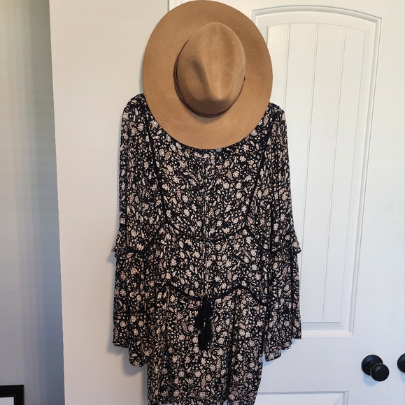 Revolve La Palma Dress by Amuse Society - Picture 2 of 16